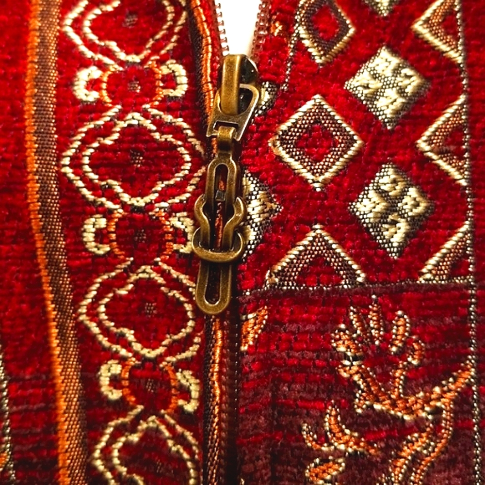 ❤️VINTAGE Absolutely stunning Renaissance Brocade Jacket Worth the money 💙 - Picture 5 of 7